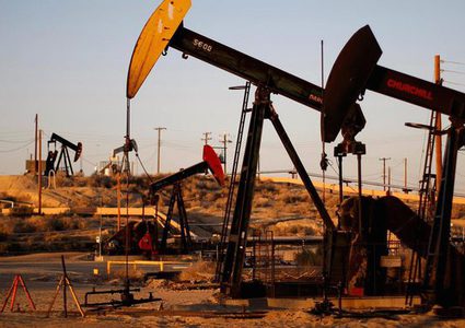 انخفاض أسعار النفط عالميا