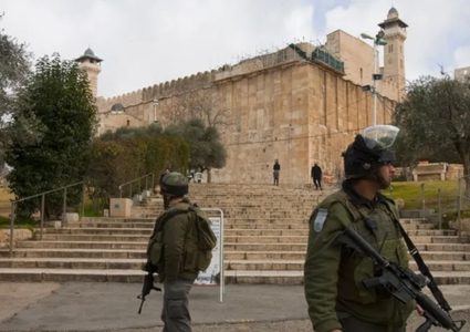 الخارجية تدين قرار الاحتلال بتجريد صلاحيات بلدية الخليل في الحرم الإبراهيمي