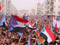 اليمنيون يعلنون مرحلة انتقالية تمهيدا لإقامة دولة في الجنوب