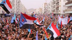 اليمنيون يعلنون مرحلة انتقالية تمهيدا لإقامة دولة في الجنوب