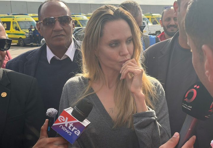 أنجلينا جولي تصل إلى معبر رفح في زيارة إنسانية لتفقد المساعدات ومستشفى العريش
