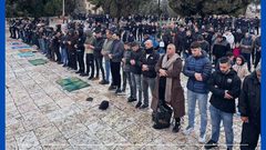 50 ألف مصل أدوا صلاة الجمعة في رحاب المسجد الأقصى المبارك