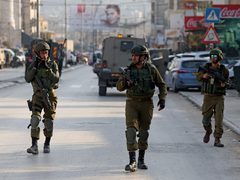 الاحتلال يعتقل شابا من كفر نعمة غرب رام الله