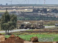 الاحتلال يتوغل في ريف القنيطرة جنوب سوريا ويفتش منزلا