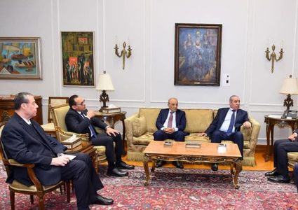 الشيخ يلتقي وزير الخارجية المصري ومدير المخابرات