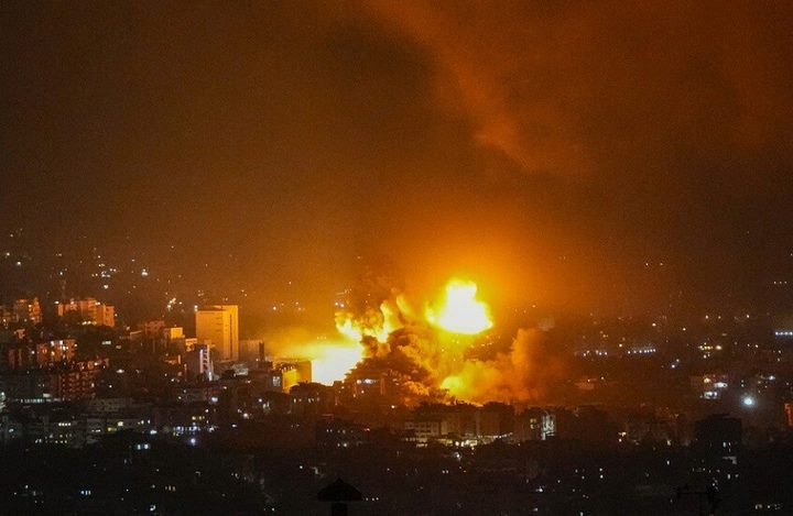 غارات إسرائيلية على أهداف لحماس وحزب الله جنوبي لبنان وشرقه