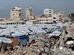 فلسطينيو غزة يعبّرون عن آمال بعامٍ أفضل في 2026 بعد عام 2025 حافل بالصراع