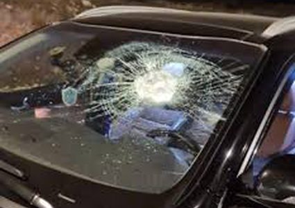 مستوطنون يهاجمون مركبات المواطنين جنوب شرق بيت لحم