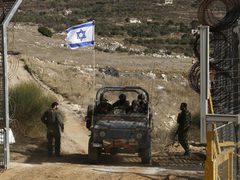 الإعلام العبري: هروب من الحسم في الشمال وترقّب إقليمي على حافة الانفجار