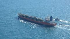 واشنطن تستولي على ناقلة نفط مرتبطة بفنزويلا في شمال الأطلسي بعد مطاردة لأسابيع