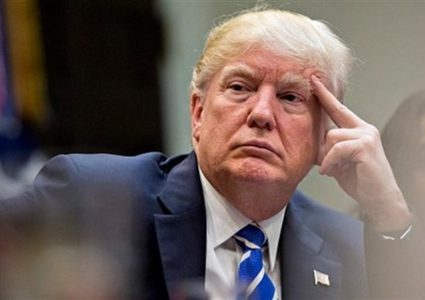 إدارة ترامب تلوح باستخدام الجيش للحصول على غرينلاند