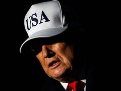 ترامب يعلن استلام واشنطن 30–50 مليون برميل نفط من سلطات فنزويلا المؤقتة