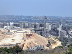 2026: تصعيد استيطاني يطوق المدن الفلسطينية ويهدد حل الدولتين