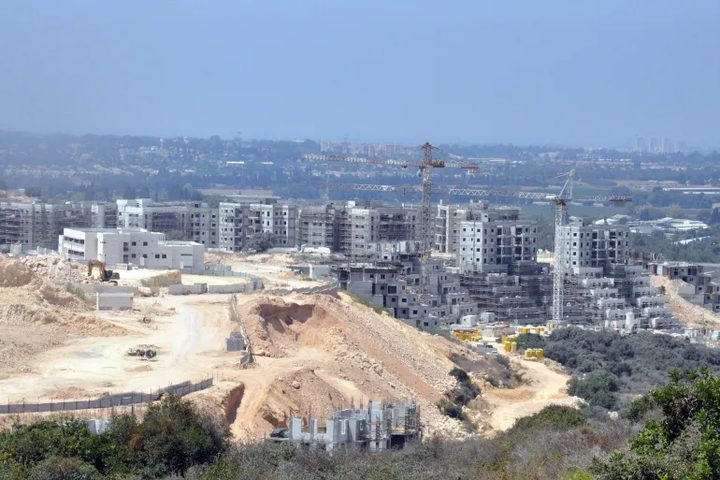 2026: تصعيد استيطاني يطوق المدن الفلسطينية ويهدد حل الدولتين