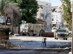 الاحتلال يقتحم مركز مدينة جنين