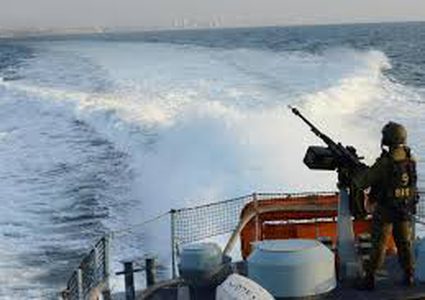 جيش الاحتلال يُطلق النار صوب سفينة حربية مصرية قبالة غزة