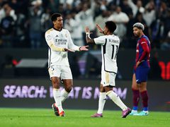 كلاسيكو برشلونة وريال مدريد في نهائي السوبر الإسباني بالسعودية