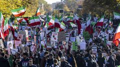 أكثر من 50 قتيلاً في احتجاجات إيران.. ونجل شاه إيران يستدعي تدخل ترامب