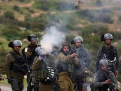 الاحتلال يطلق الرصاص صوب المزارعين شرق رام الله