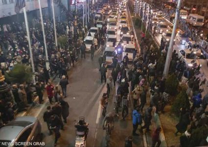 ايران: الحرس الثوري سيدخل المدن لتولي زمام الأمور