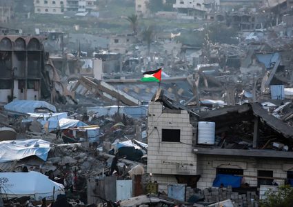 وزيرا خارجية مصر والأردن يؤكدان ضرورة الالتزام باتفاق وقف إطلاق النار