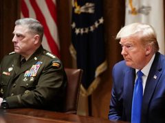 "نيويورك تايمز": ترامب يدرس بجدية الموافقة على شن هجوم على إيران