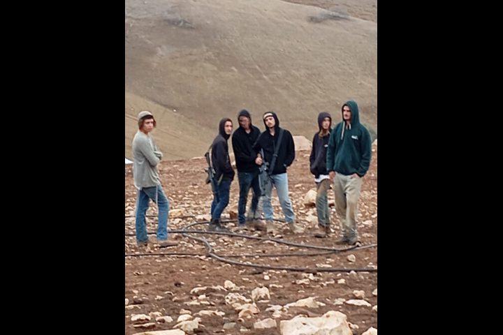 مستوطنون يجبرون 33 عائلة على الرحيل من تجمع شلال العوجا شمال أريحا