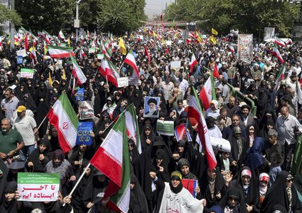 مقتل 109 من الأمن الإيراني بالاحتجاجات والإنترنت مقطوع منذ 60 ساعة