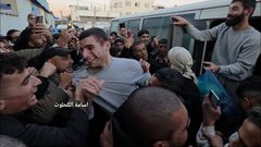 الافراج عن ١٢ اسير وصلوا الى مستشفى الاقصى من ضمنهم سيدة