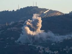 عشرات الغارات الإسرائيلية على جنوب لبنان