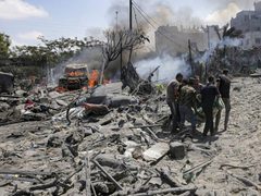 الاحتلال يفجر عربات مفخخة شمال قطاع غزة