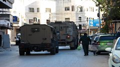 منذ ساعات الفجر.. قوات الاحتلال تواصل اقتحام مدينة نابلس وتحاصرة أحد أحياء البلدة القديمة، وسط انتشار عسكري مكثف.