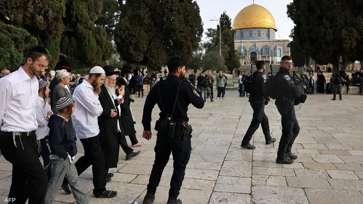 مستوطنون يقتحمون الأقصى