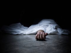 النيابة العامة والشرطة تباشران إجراءاتهما القانونية بواقعة وفاة مواطنة من طولكرم