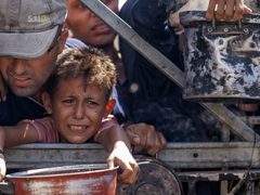 "الأغذية العالمي" يحذر من تفاقم أزمة جوع عالمية