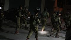 الاحتلال يقتحم مخيم شعفاط شمال القدس ويشن حملات دهم وتفتيش