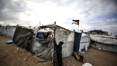 غزة تواجهه المنخفض الجوي: 127 ألف خيمة غير صالحة وندرة التدفئة