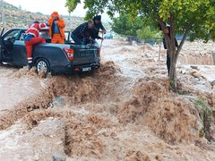 الدفاع المدني: التعامل مع 75 حادث إطفاء وإنقاذ خلال 10 ساعات الماضية