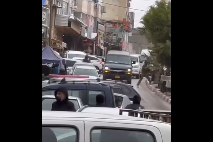 سطو مسلح على محل ذهب في الظاهرية والجيش يغلق المدينة