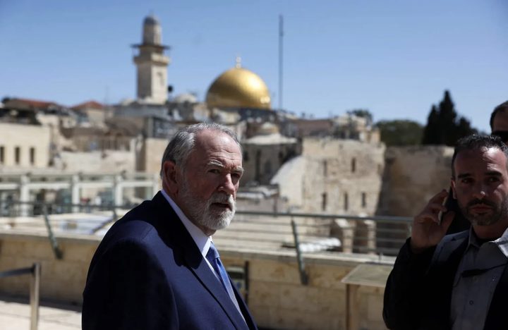 هاكابي: إسرائيل وأمريكا لا تستعدان لشن هجوم على إيران