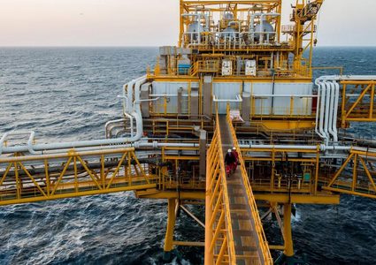 النفط يرتفع بعد تهديد ترمب شركاء إيران التجاريين بالرسوم