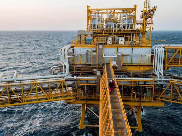 النفط يرتفع بعد تهديد ترمب شركاء إيران التجاريين بالرسوم