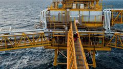 النفط يرتفع بعد تهديد ترمب شركاء إيران التجاريين بالرسوم