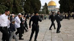 مستوطنون يقتحمون المسجد الأقصى