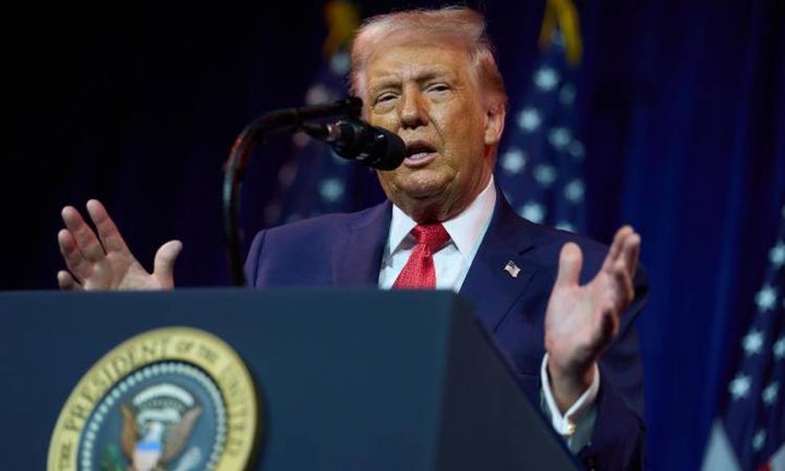 ترمب يعلن فرض رسوم جمركية فورية بـ25% على شركاء إيران التجاريين