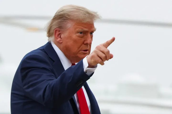 ترامب يلغي لقاءاته مع طهران ويدعو المتظاهرين الإيرانيين لاقتحام مؤسسات الدولة