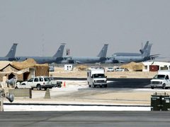 "إجراءات احترازية": قطر تؤكد مغادرة أفراد من قاعدة العديد الجوية الأميركية