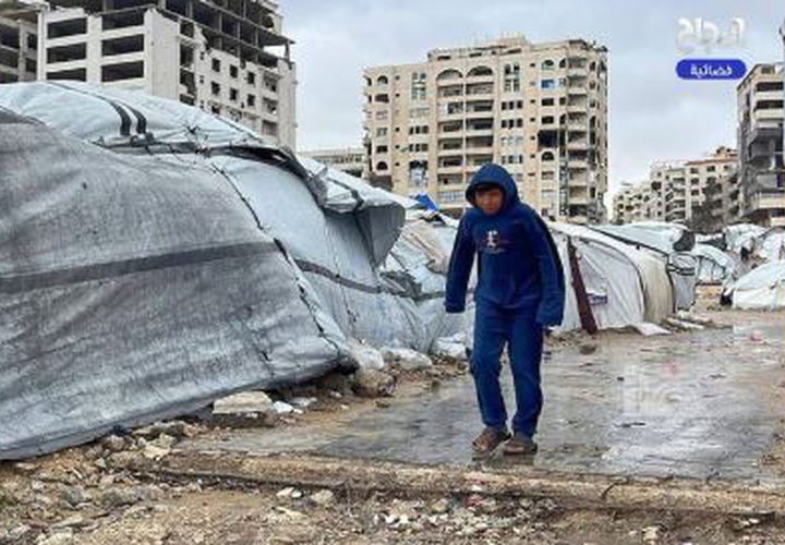 أوضاع قاسية جدا يعيشها النازحون في ميناء غزة غرب المدينة، بسبب المنخفض الجوي.