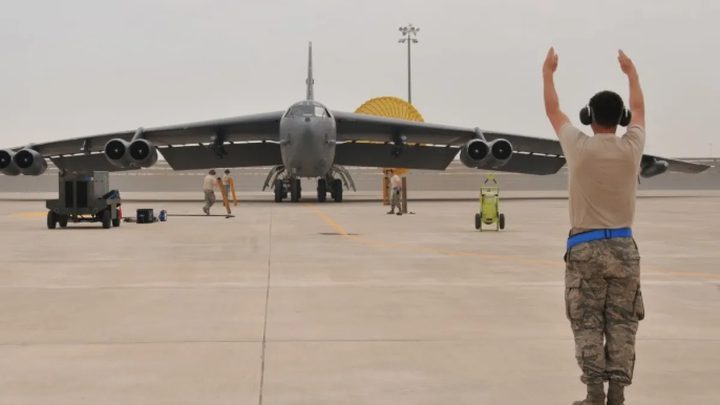 تقرير: أوامر للقوات الأمريكية بمغادرة قاعدة العديد بقطر