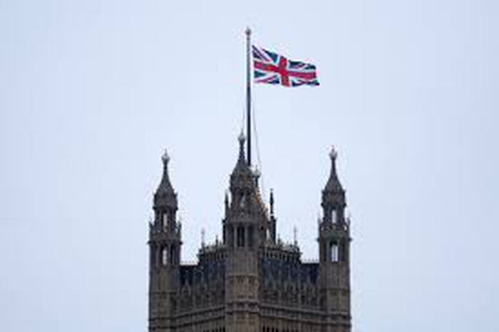 بوليتيكو: إغلاق السفارة البريطانية في طهران مؤقتا